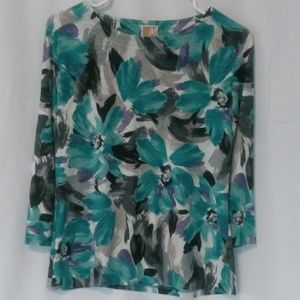 🎈All clothing is on sale.